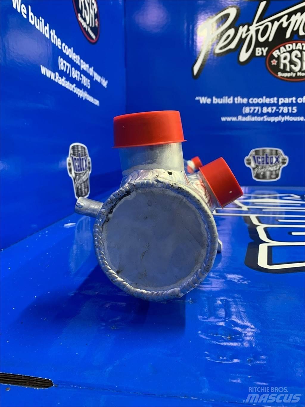 CASE 821B Radiatorer