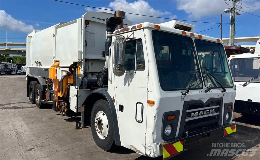 Mack LEU600 Renovasjonsbil