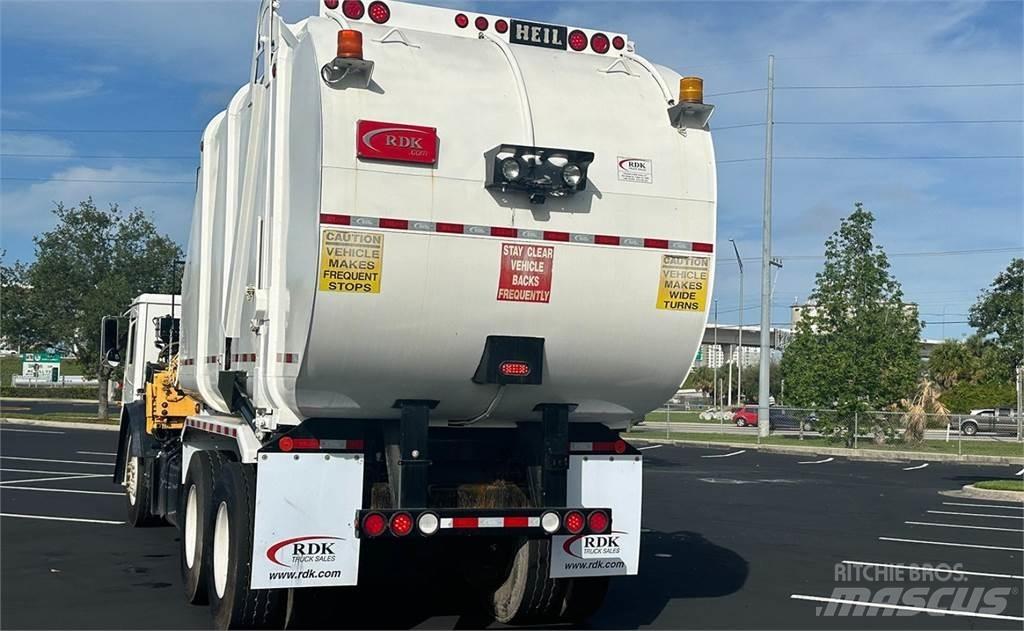 Mack LEU613 Renovasjonsbil