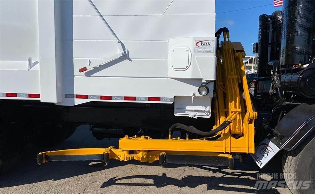 Mack LEU613 Renovasjonsbil