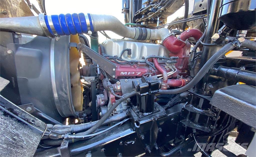 Mack LEU613 Renovasjonsbil