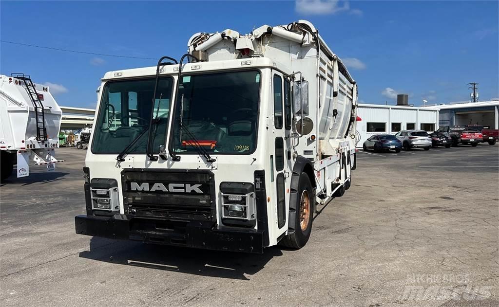 Mack LR613 Renovasjonsbil