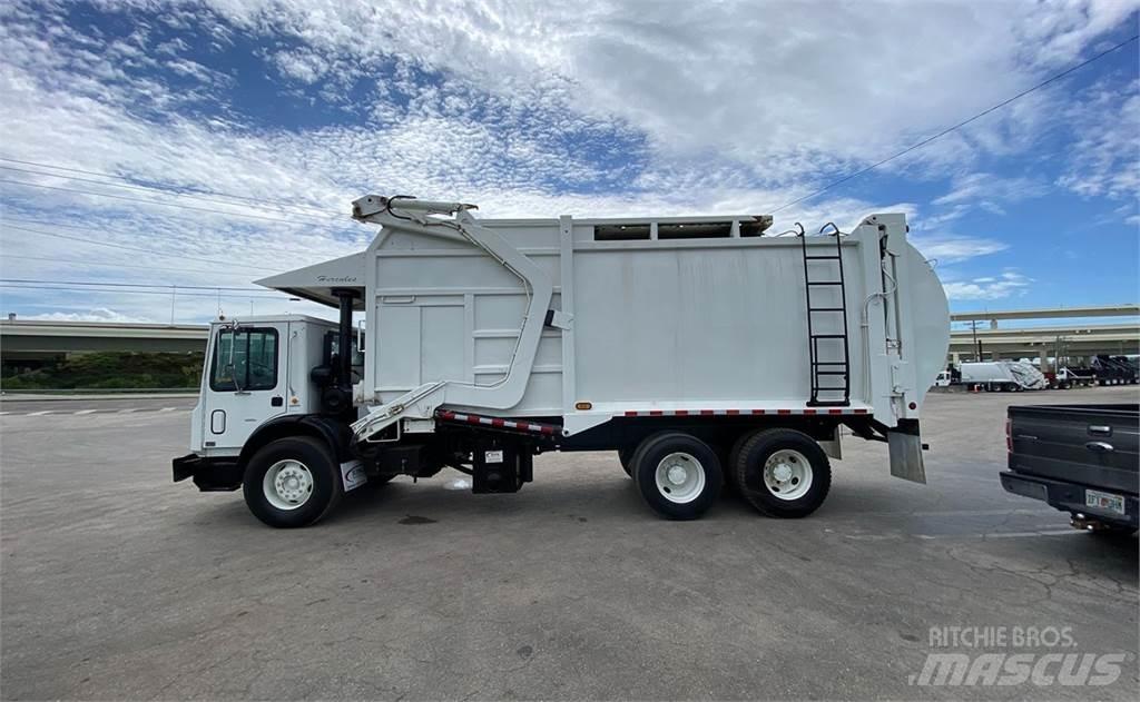 Mack MR688S Renovasjonsbil