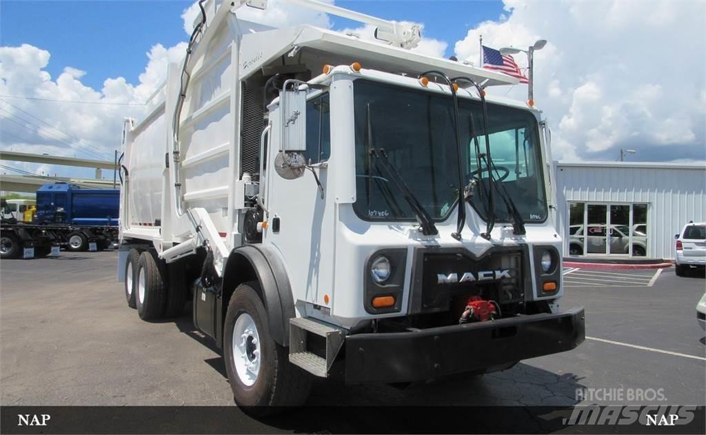 Mack MR688S Renovasjonsbil