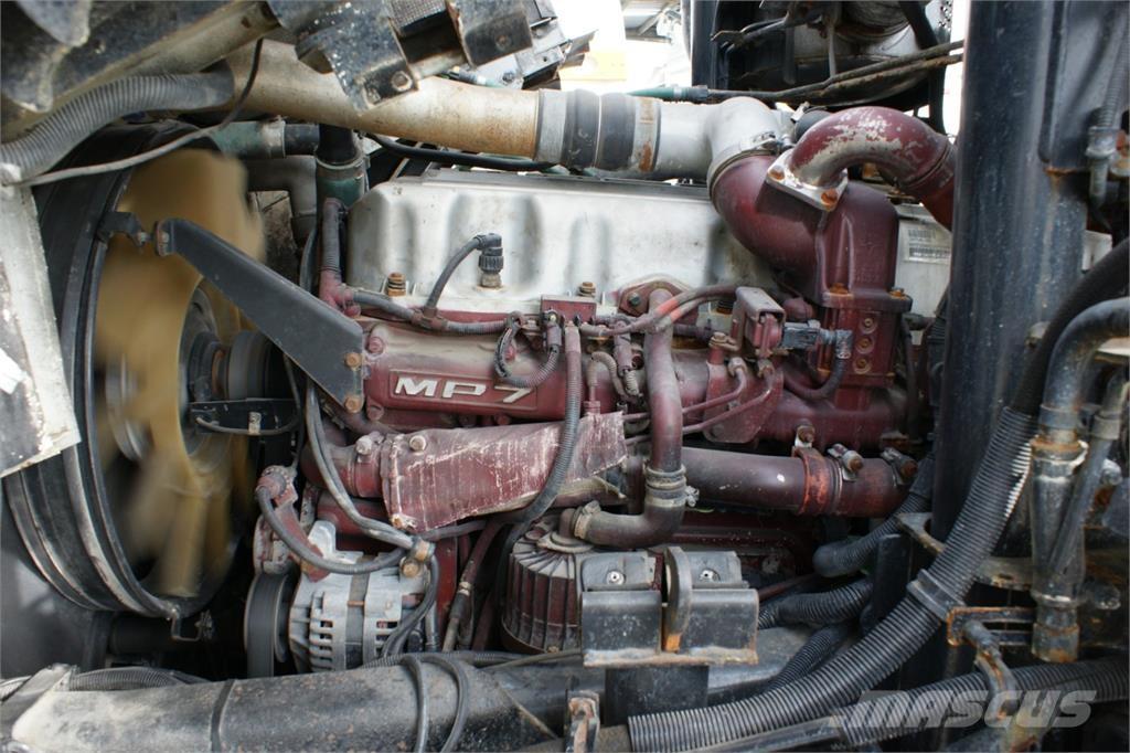 Mack MRU613 Renovasjonsbil