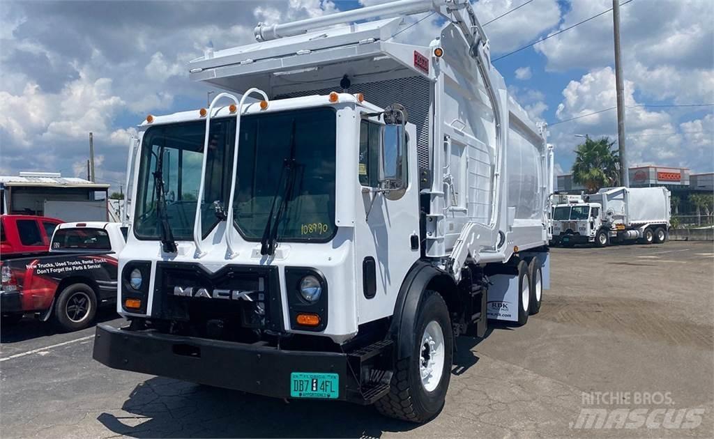 Mack MRU613 Renovasjonsbil
