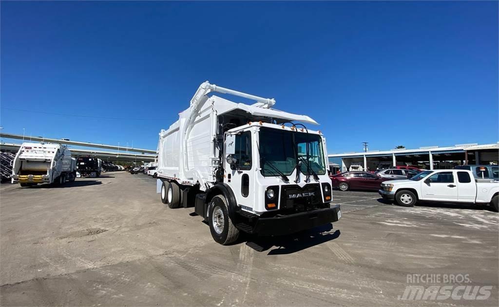 Mack MRU613 Renovasjonsbil