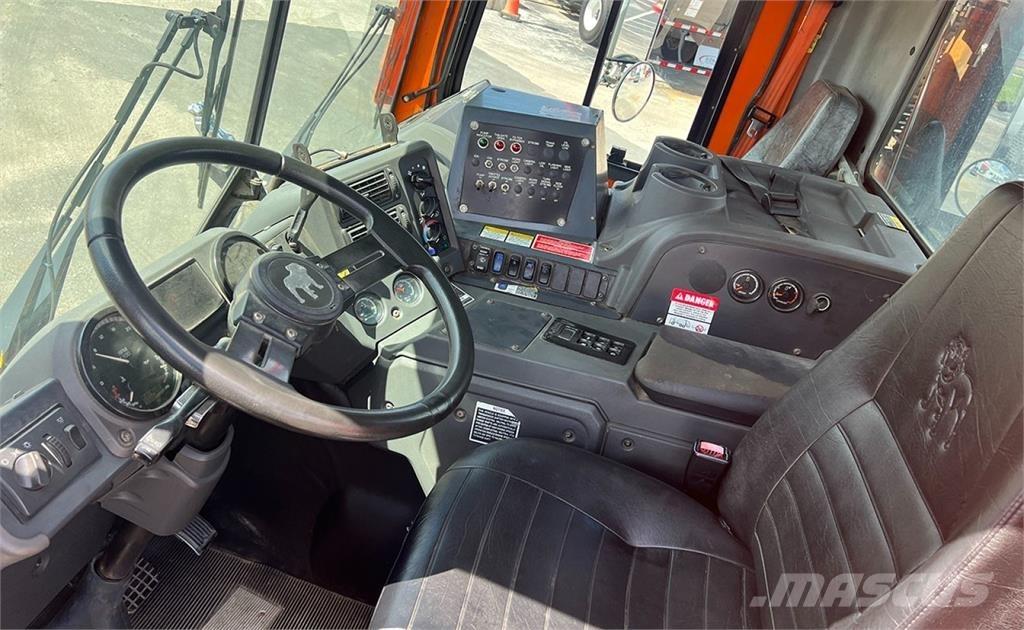 Mack MRU613 Chassis