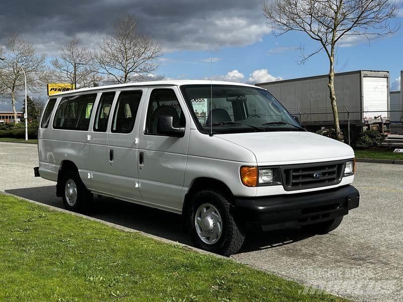 Ford Econoline Personbiler