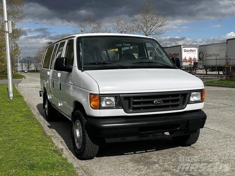 Ford Econoline Personbiler