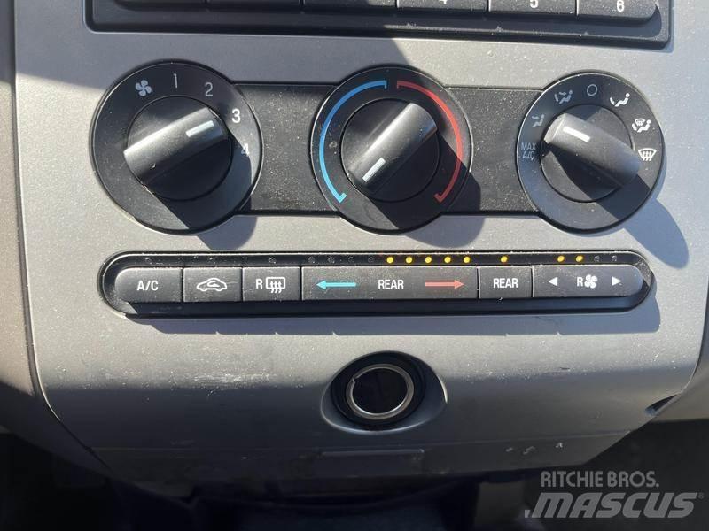 Ford Expedition Personbiler
