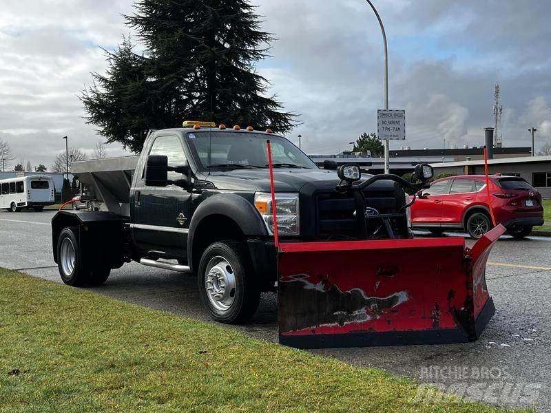 Ford F-550 Snøploger- og skjær