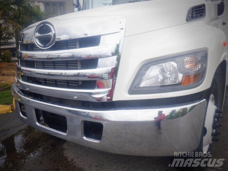 Hino 338 Kommunalt / generelt kjøretøy