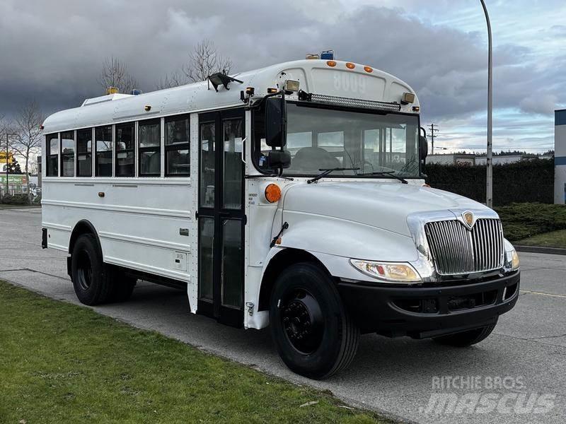 International 4200 Minibusser