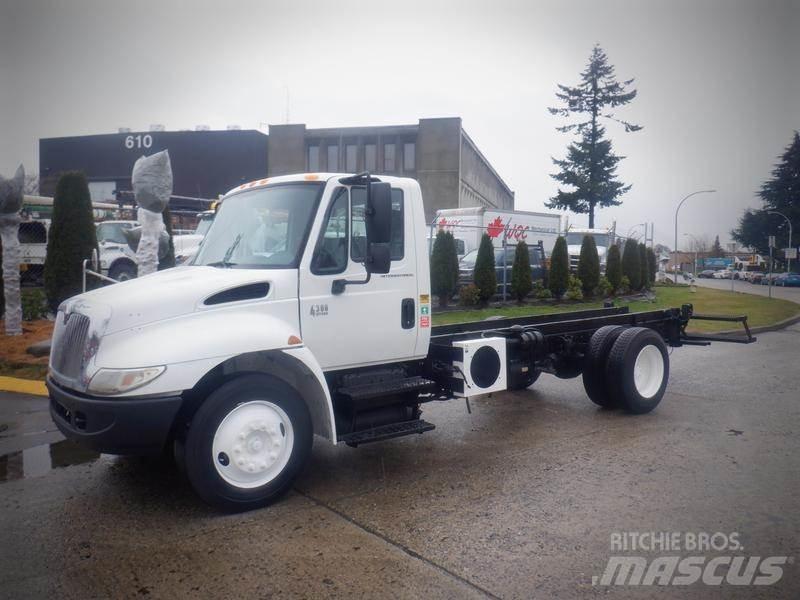 International 4300 Chassis