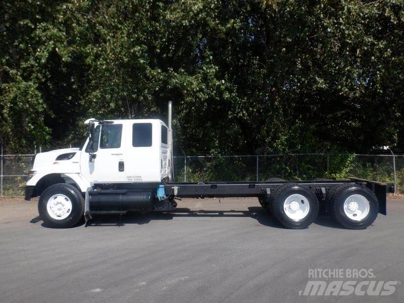International 7400 Chassis