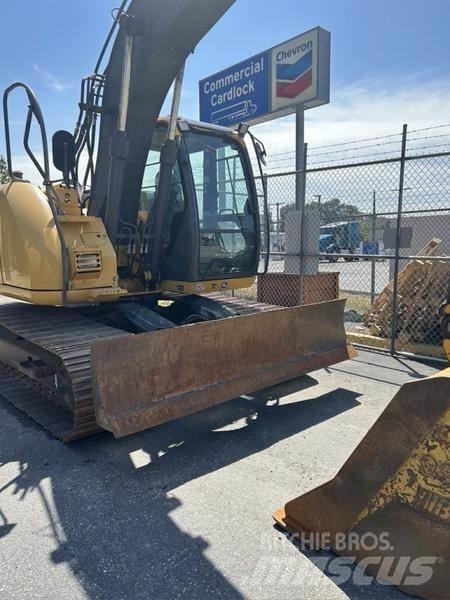 John Deere 135 D Beltegraver
