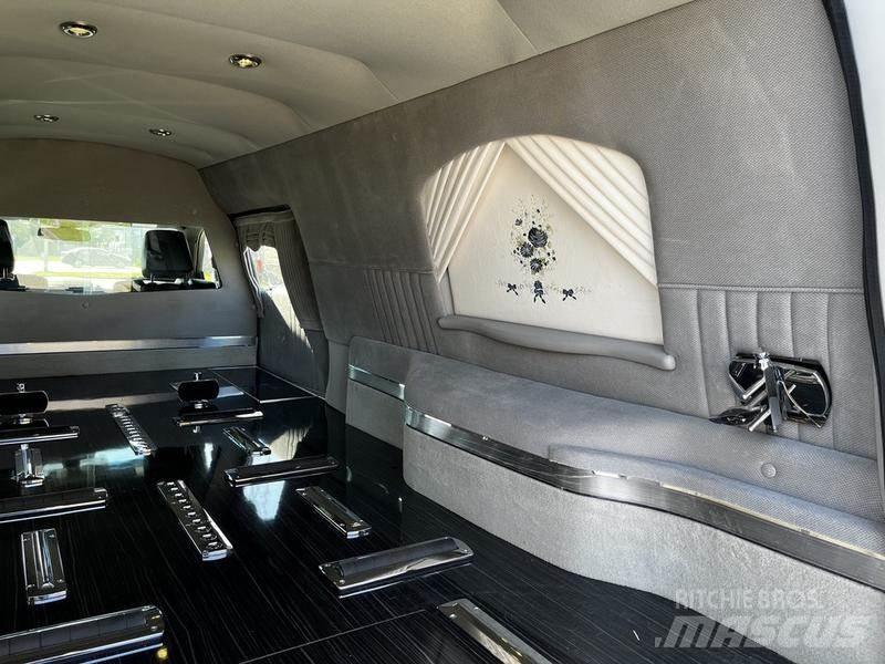Lincoln MKT Personbiler