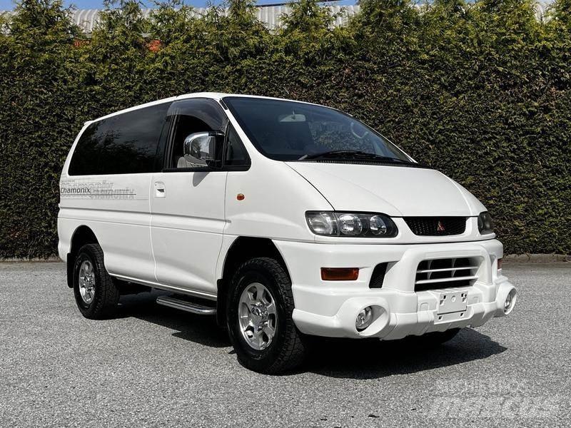 Mitsubishi Delica Personbiler