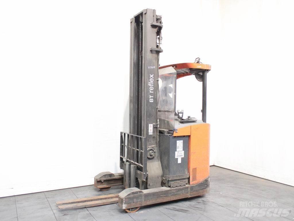 BT RRE 140 Skyvemasttruck