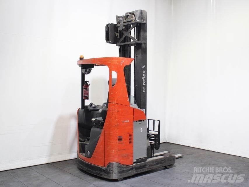 BT RRE 160 Skyvemasttruck