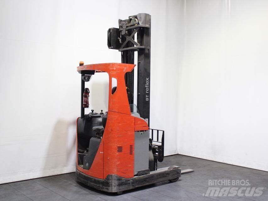 BT RRE 160 Skyvemasttruck