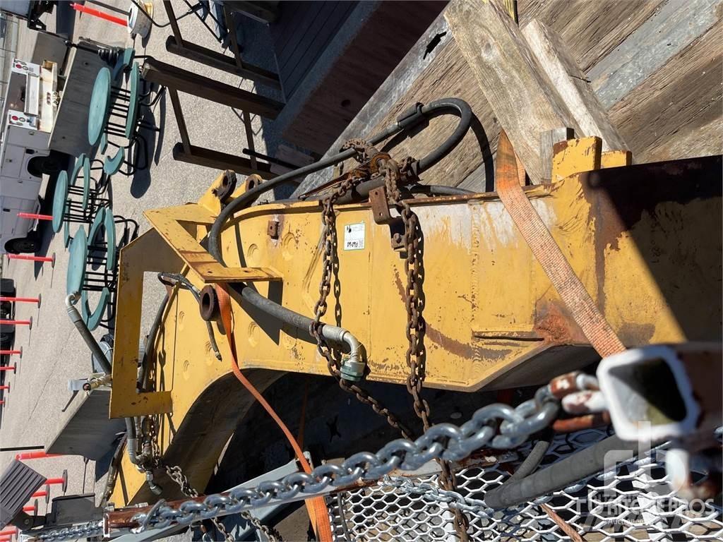 CAT 314 Bommer og stikker