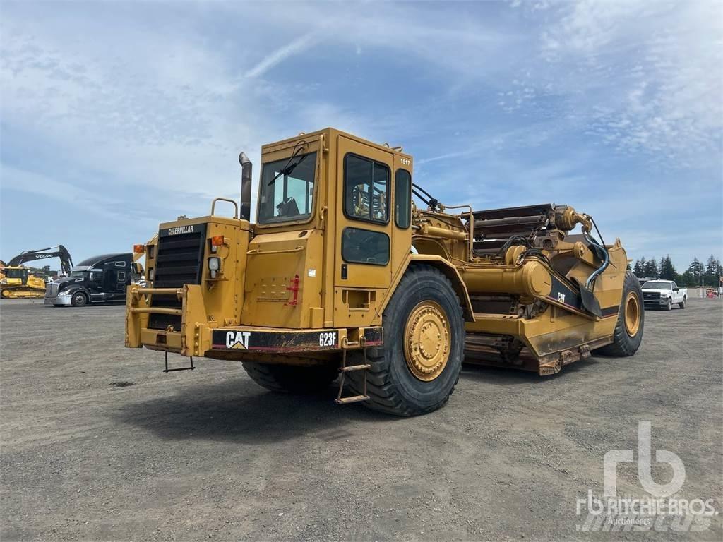 CAT 623F Veiskrape