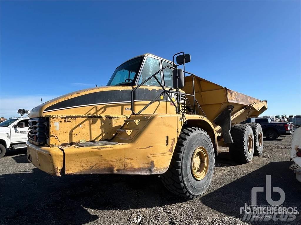 CAT 735 Rammestyrte Dumpere