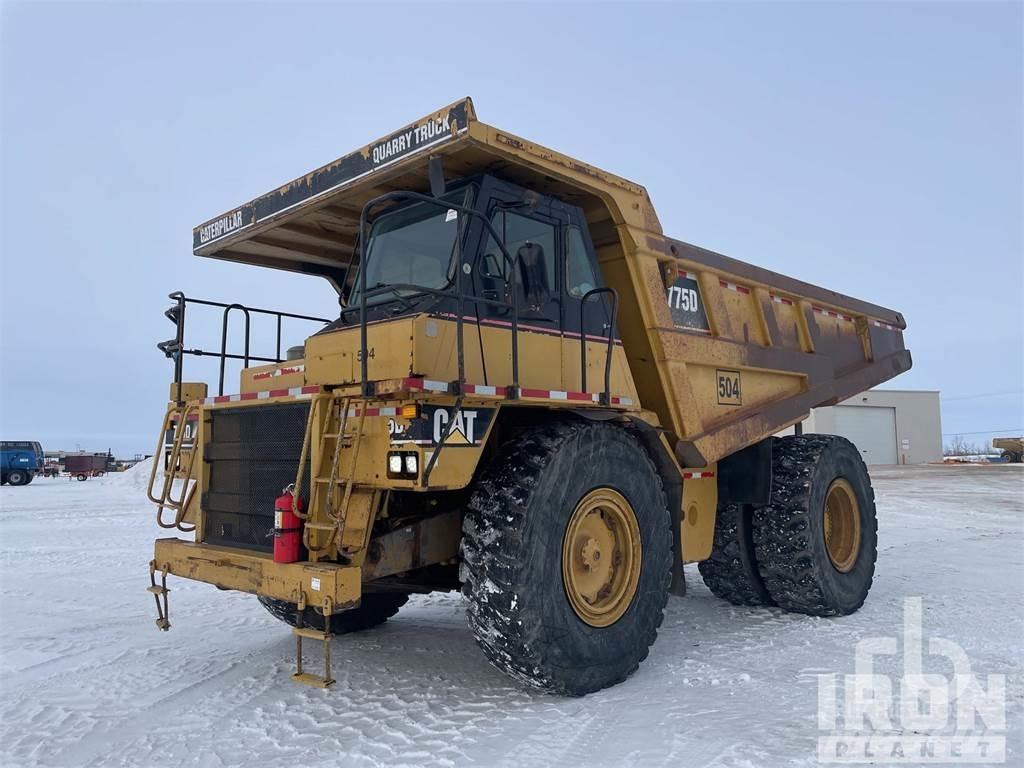 CAT 775D Tipptrucker