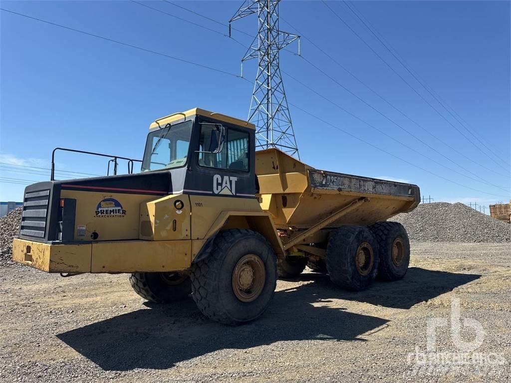 CAT D250E Rammestyrte Dumpere
