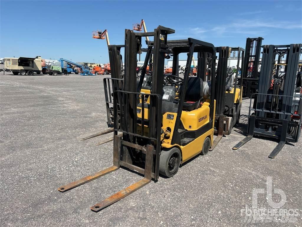 CAT GC25K Diesel Trucker