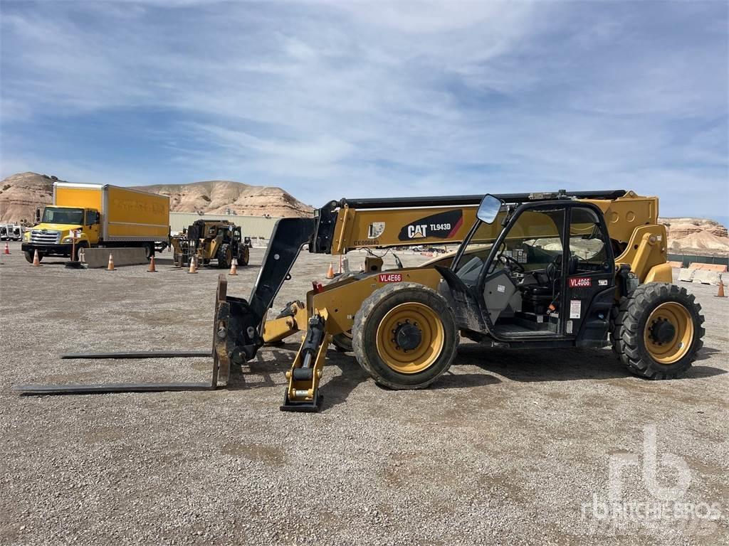 CAT TL943D Teleskoplastere