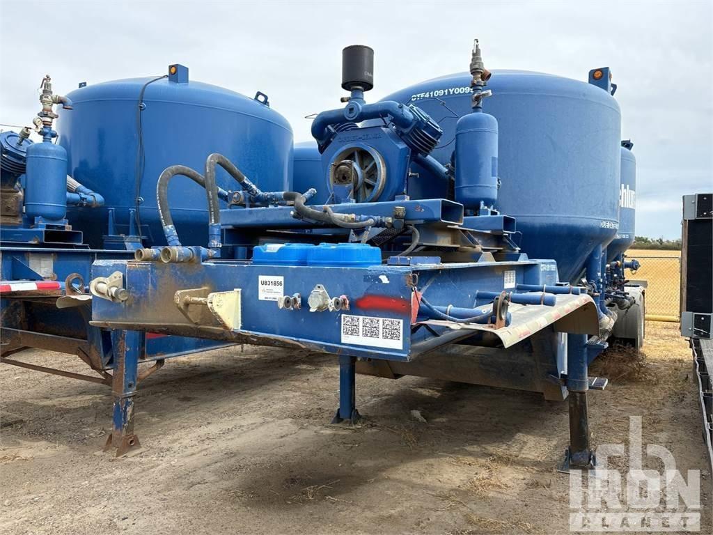 Clark 14 ft T/A Tanktrailere