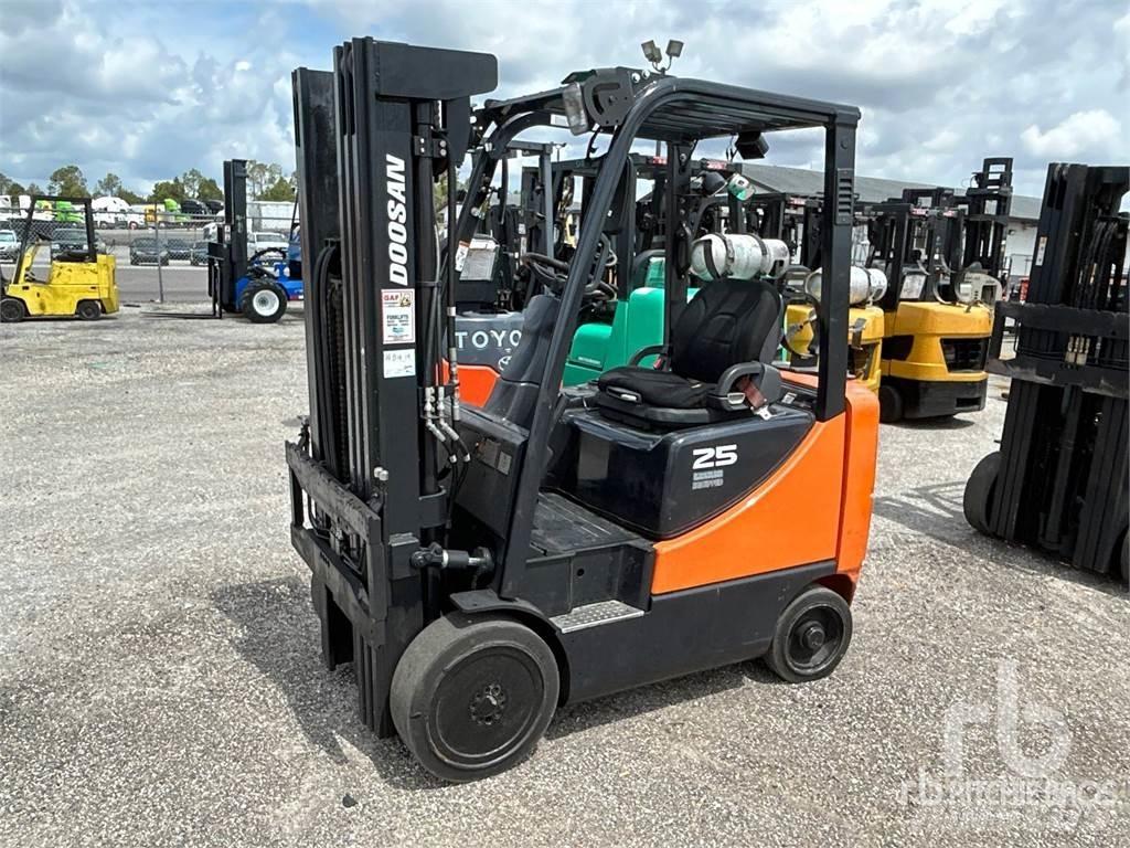 Doosan GC25E-3 Diesel Trucker