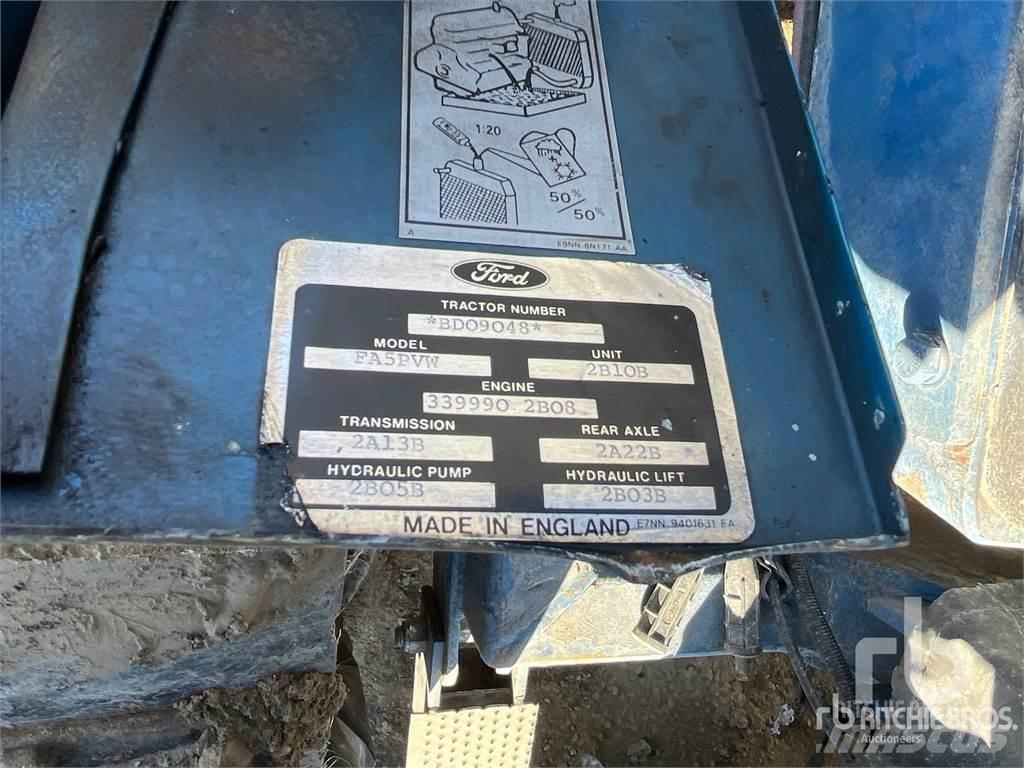 Ford 7740 Rørutleggere