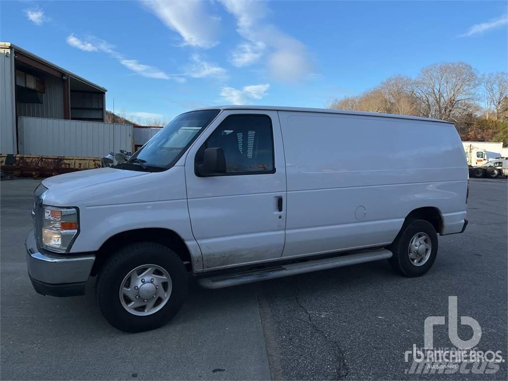 Ford E-250 Skapbiler Frys/kjøl/varme