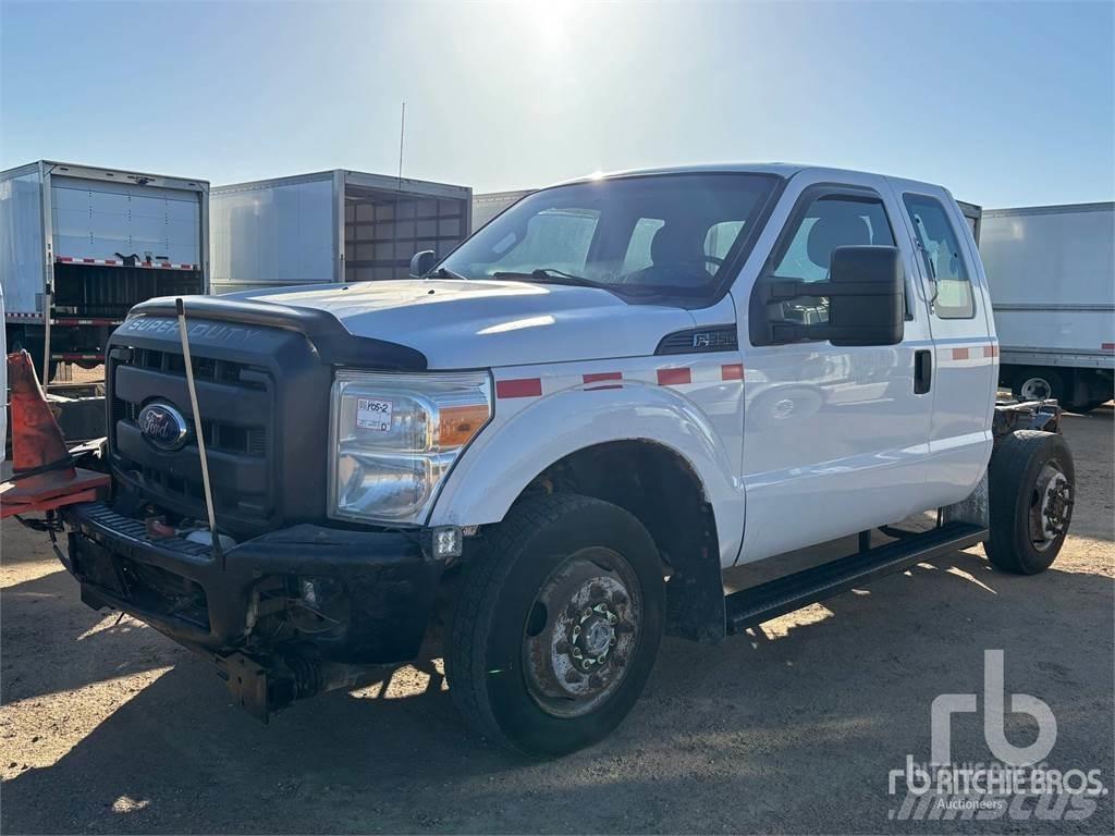 Ford F-350 Chassis