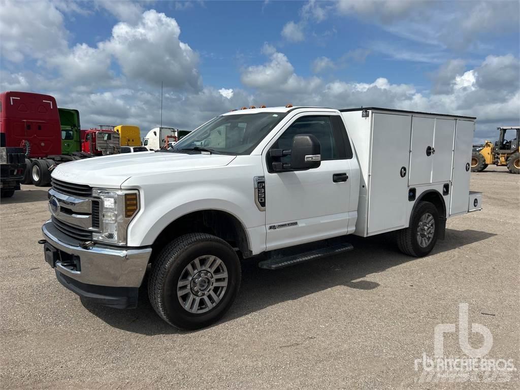 Ford F-350 Kommunalt / generelt kjøretøy