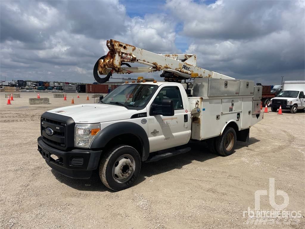 Ford F-550 Tilhengerlifter