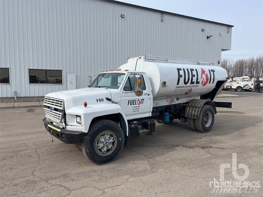 Ford F600 Tankbiler
