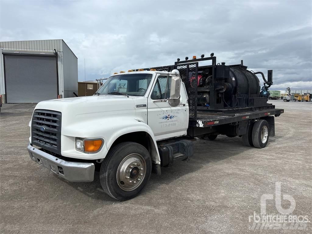 Ford F800 Asfalt/tjære sprøyter