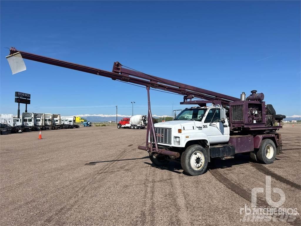 GMC TOPKICK Borrigg lastebilmontert
