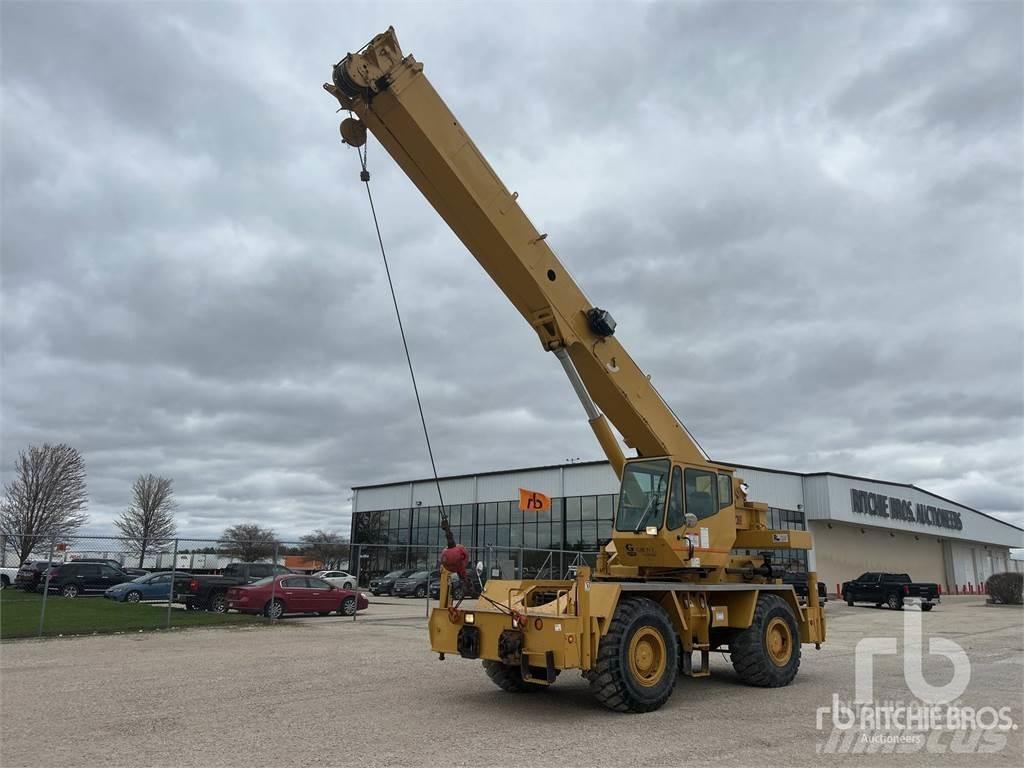 Grove RT530E Røff terreng kraner
