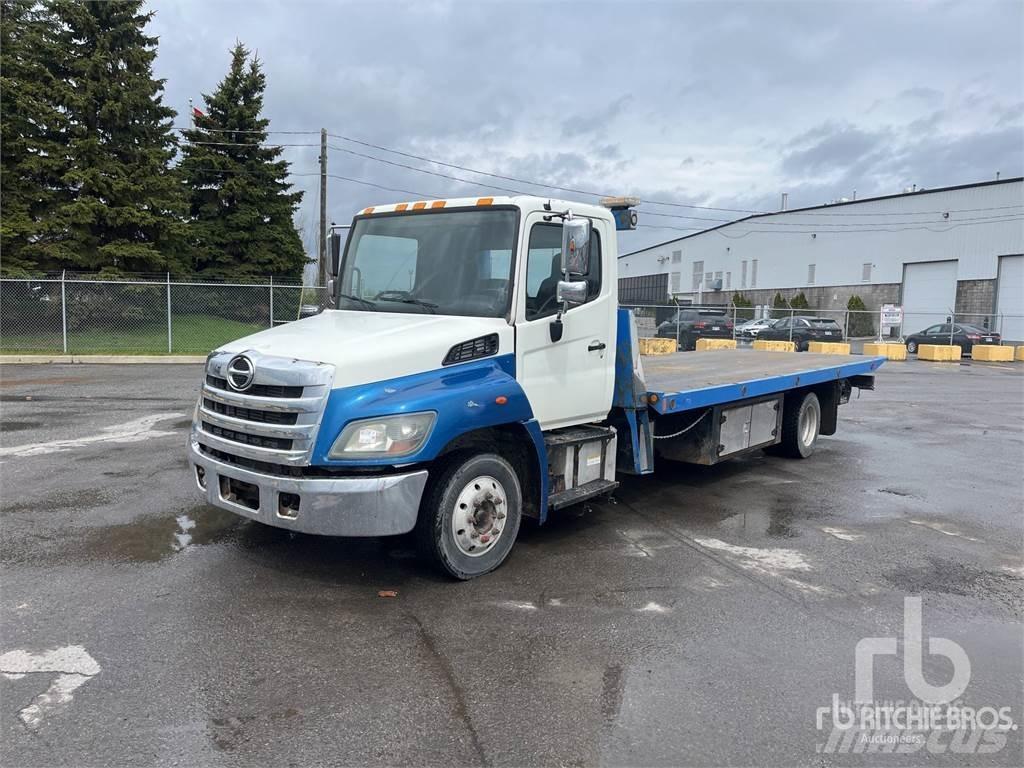 Hino 258 Flatvogn med vinsj