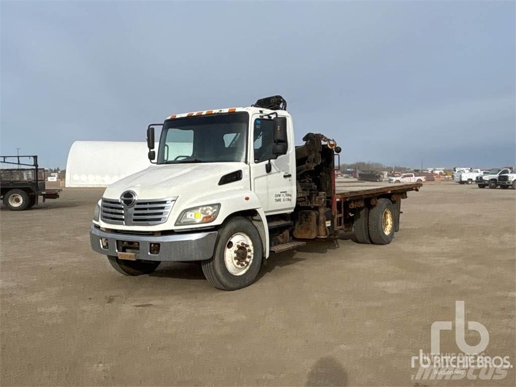 Hino 338 Kranbil