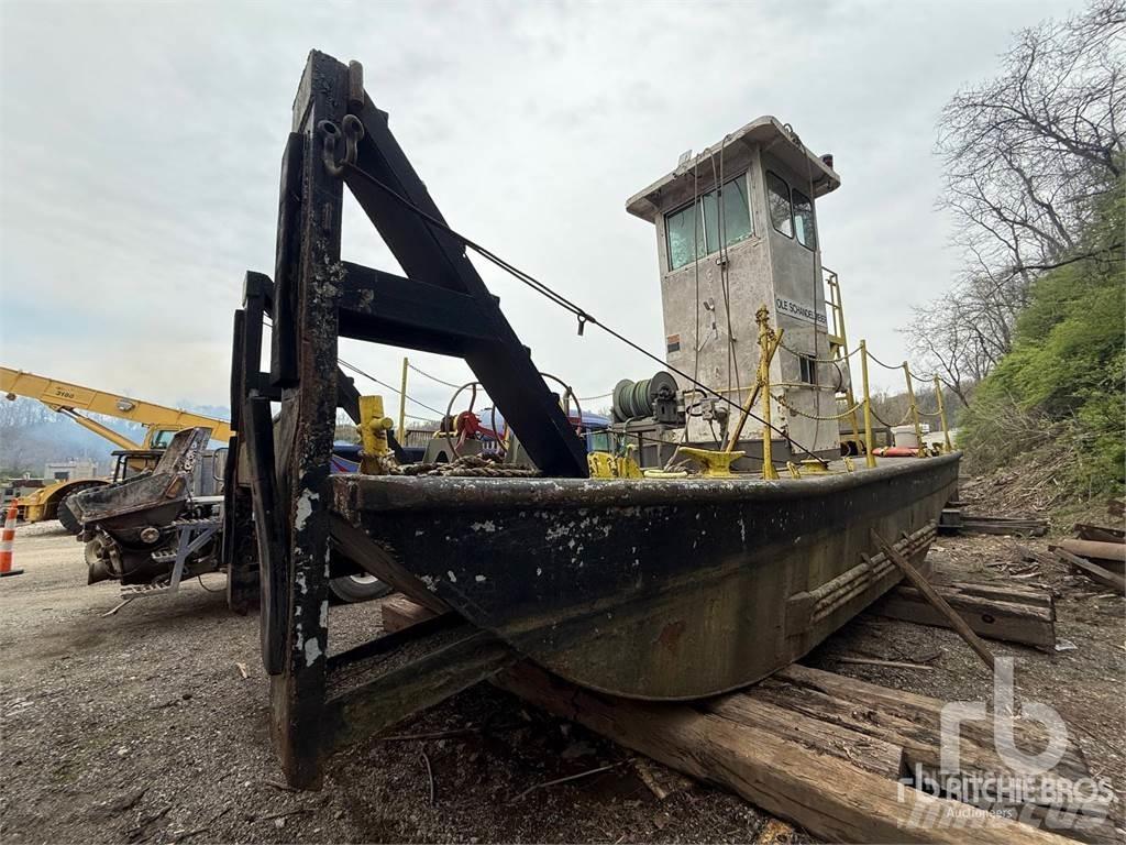  HUMBOLT 778 Arbeidsbåter, lektere og pontonger