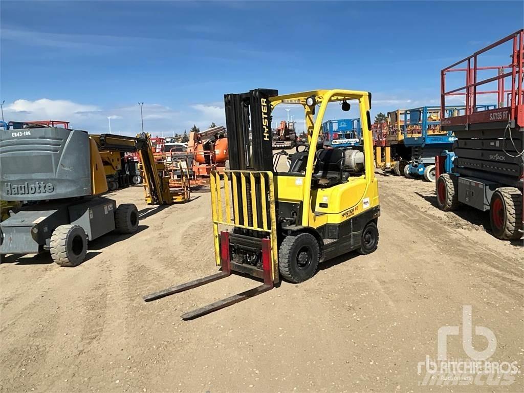 Hyster H40FTS Diesel Trucker