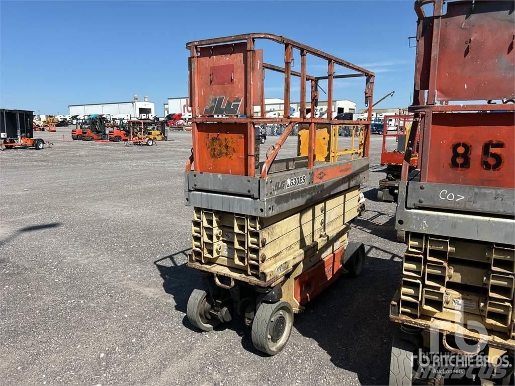 JLG 2630ES Sakselifter