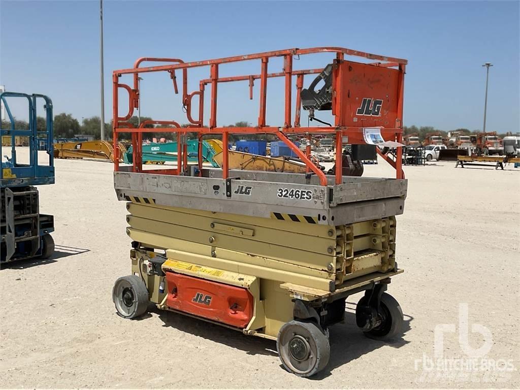 JLG 3246ES Sakselifter